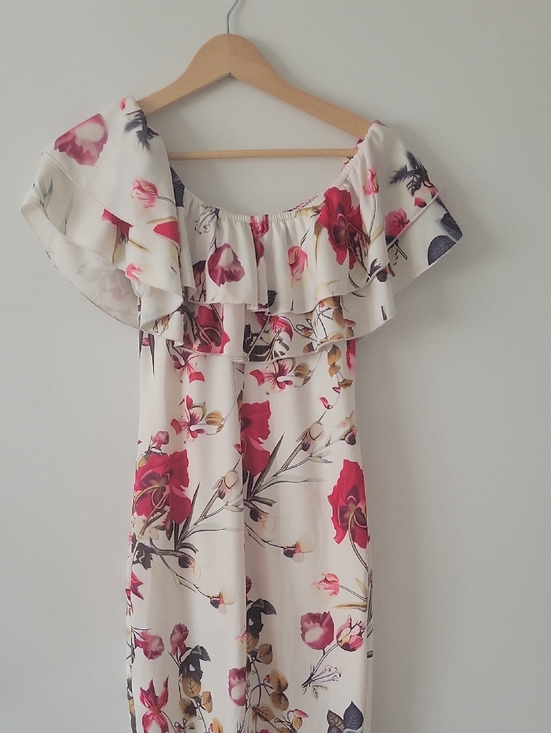 None Dresses & Skirts - Off-Shoulder Floral Maxi Dress in Ivory and Pink